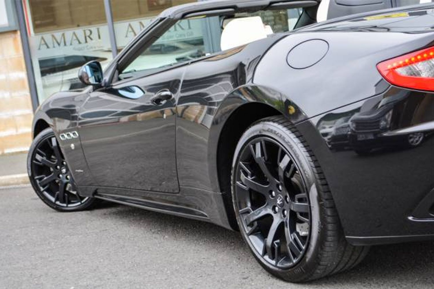 MASERATI GRANCABRIO CONVERTIBLE V8 Sport MC Shift