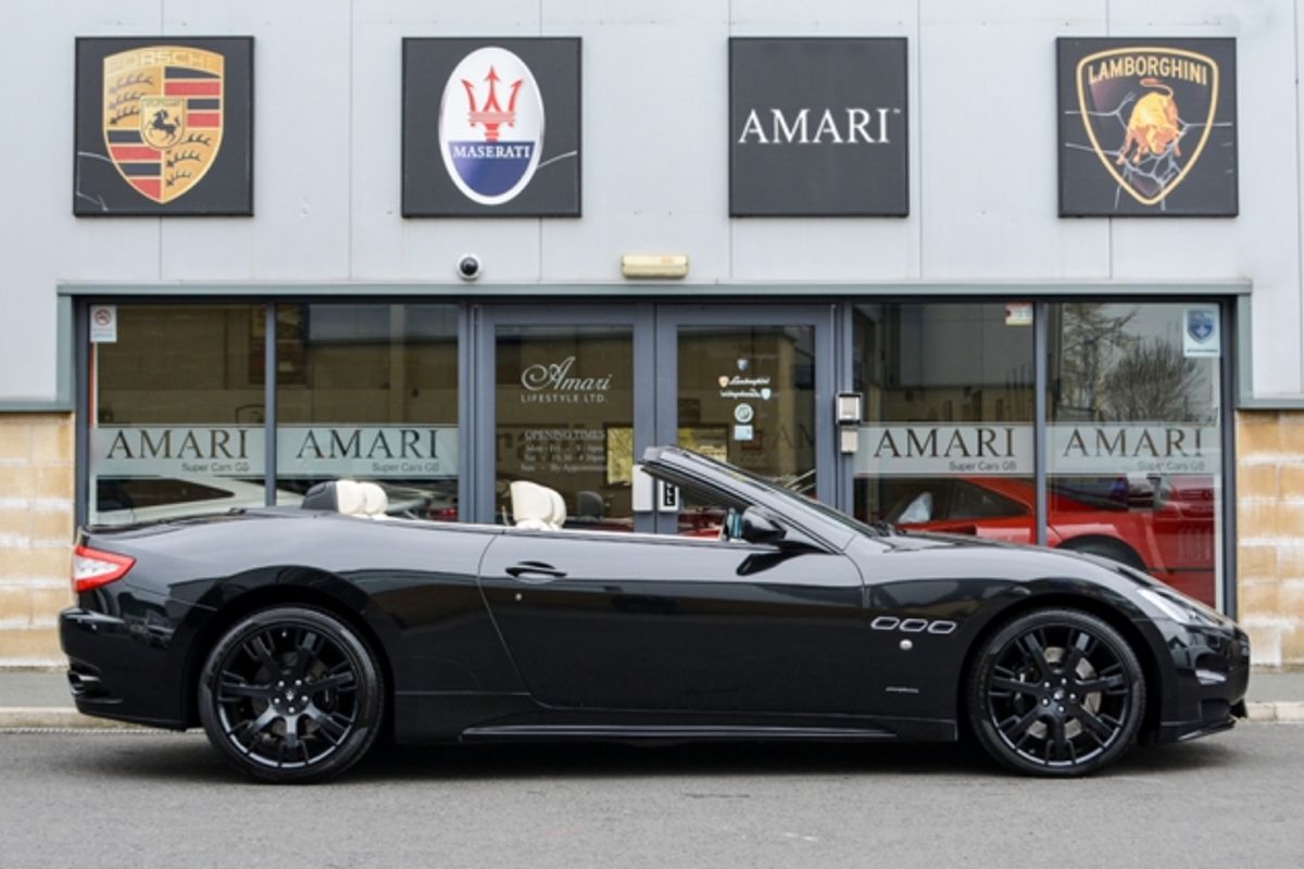 MASERATI GRANCABRIO CONVERTIBLE V8 Sport MC Shift