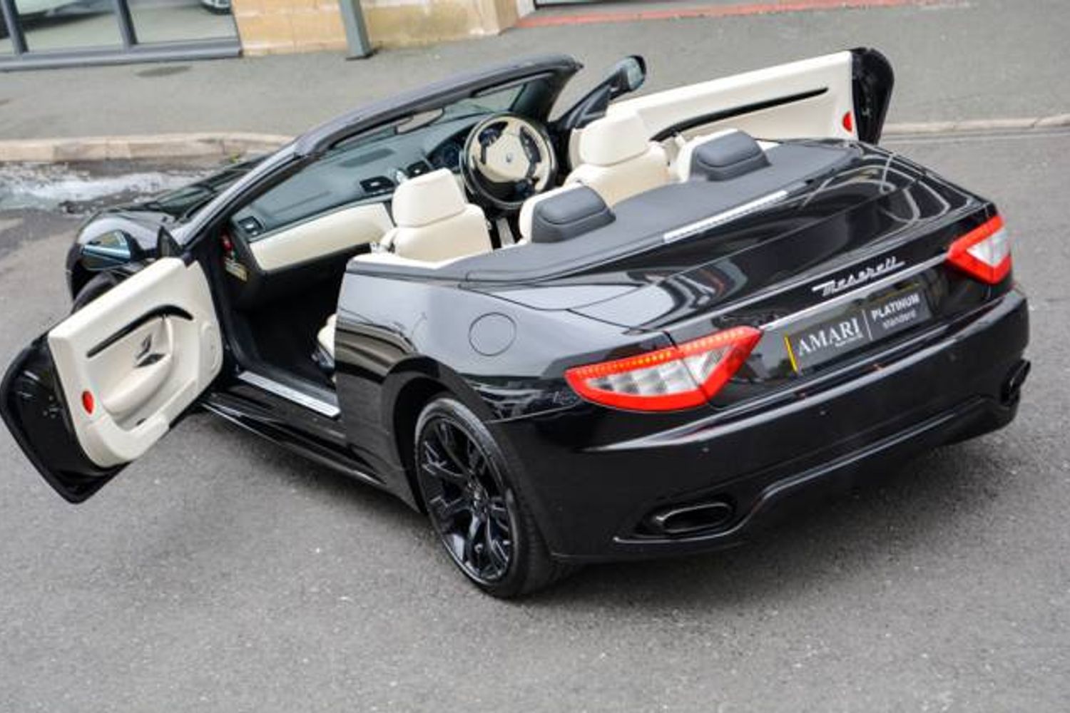 MASERATI GRANCABRIO CONVERTIBLE V8 Sport MC Shift
