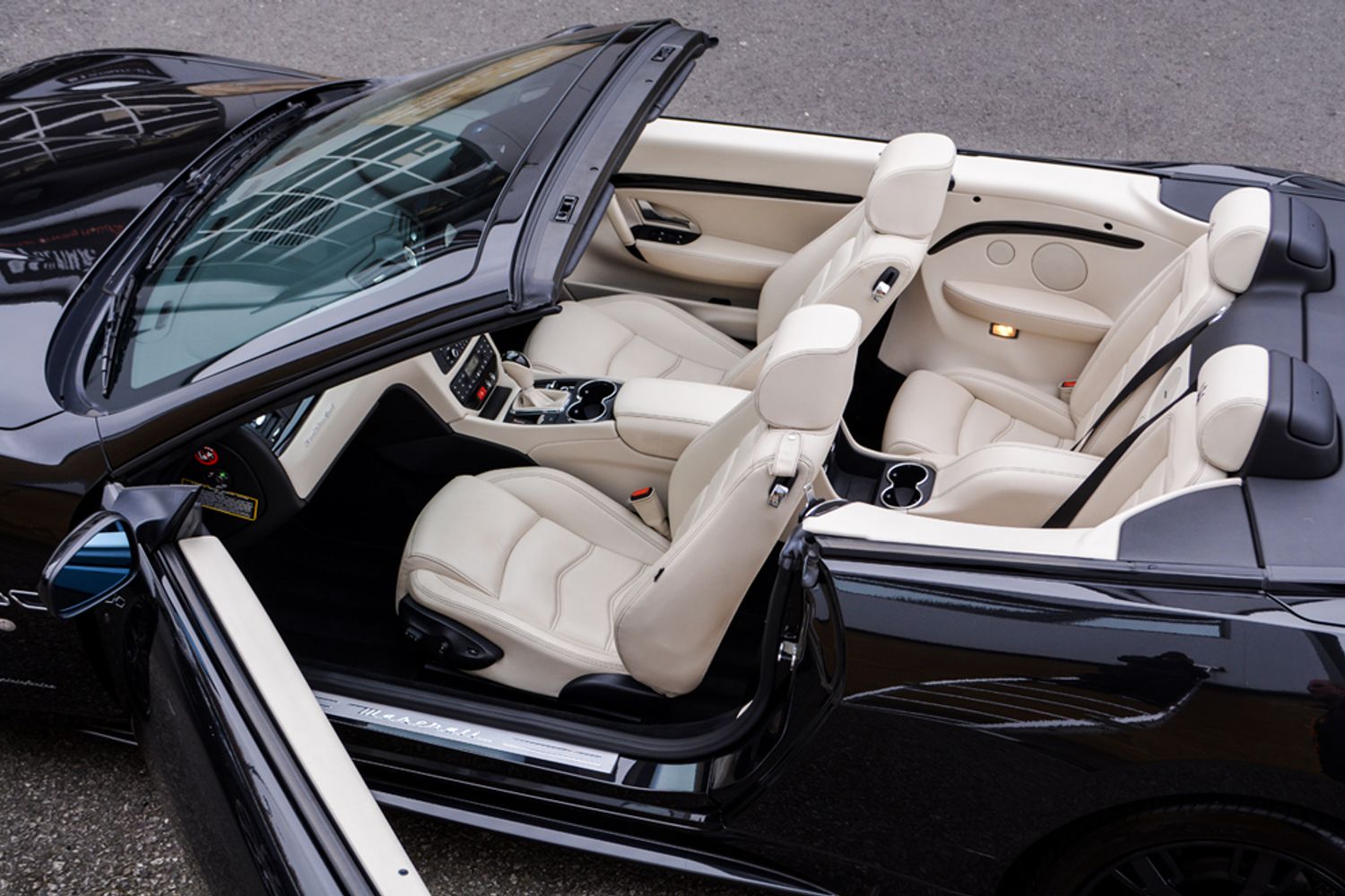 MASERATI GRANCABRIO CONVERTIBLE V8 Sport MC Shift