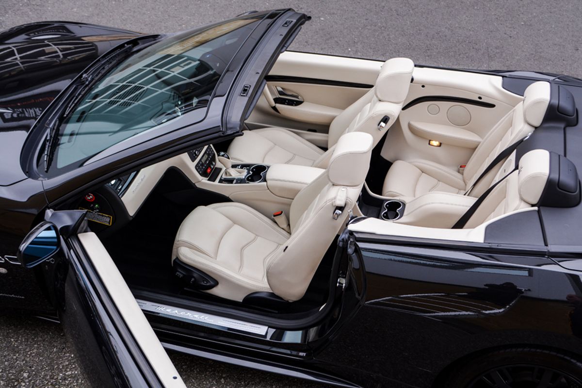 MASERATI GRANCABRIO CONVERTIBLE V8 Sport MC Shift