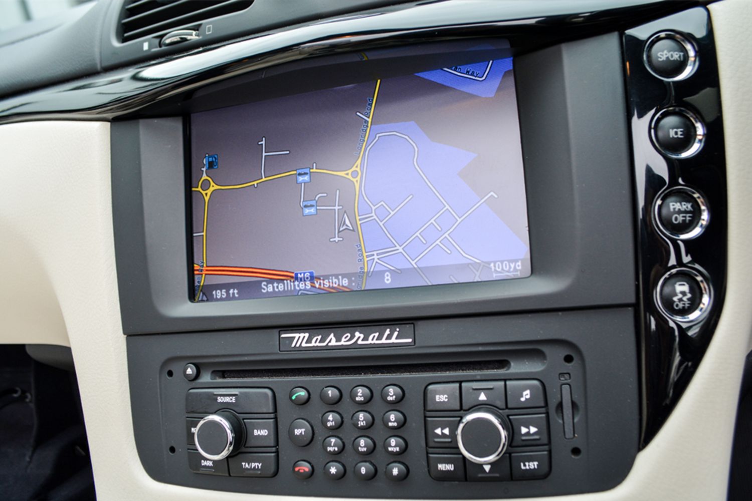 MASERATI GRANCABRIO CONVERTIBLE V8 Sport MC Shift