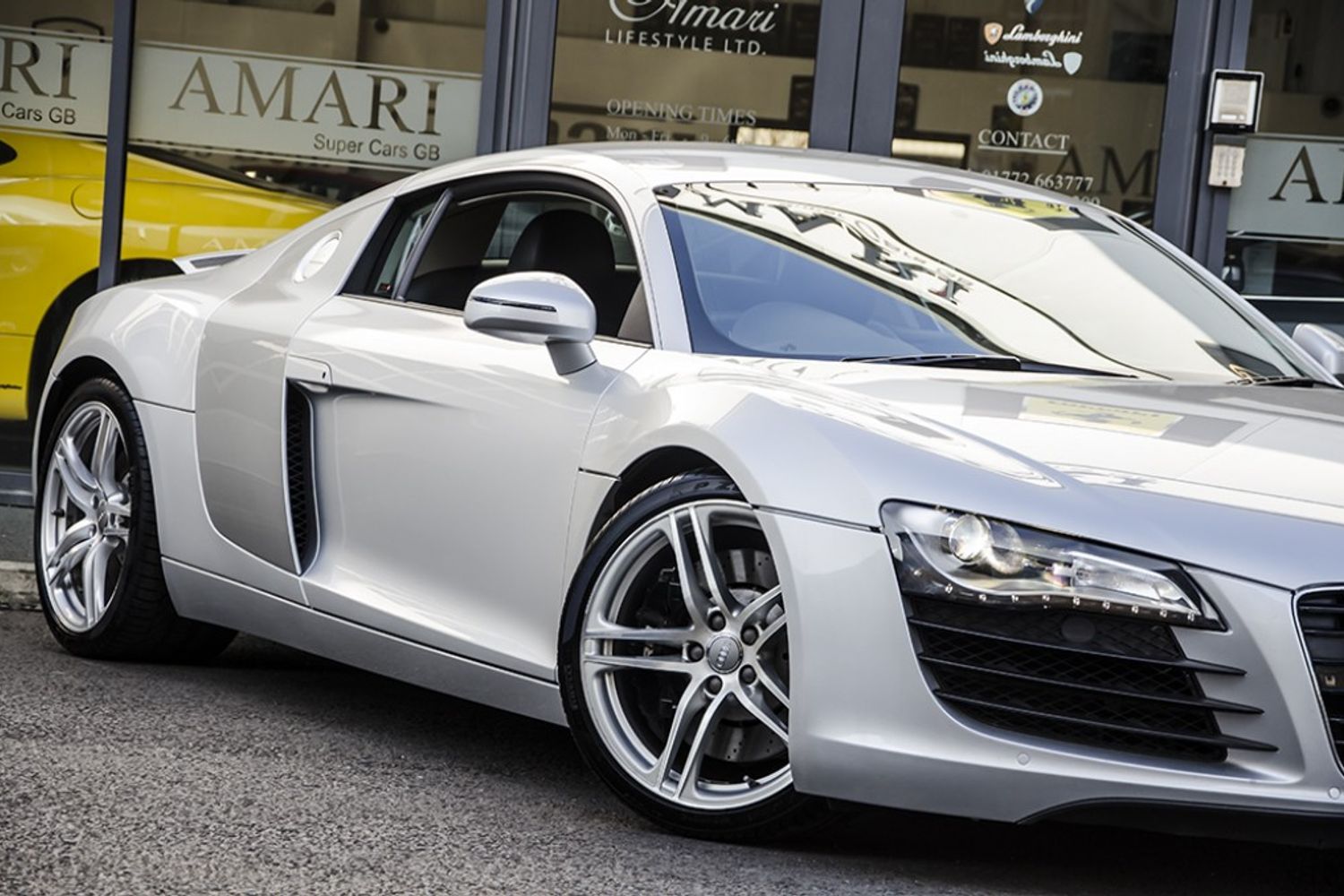 AUDI R8 COUPE 4.2 FSI Quattro