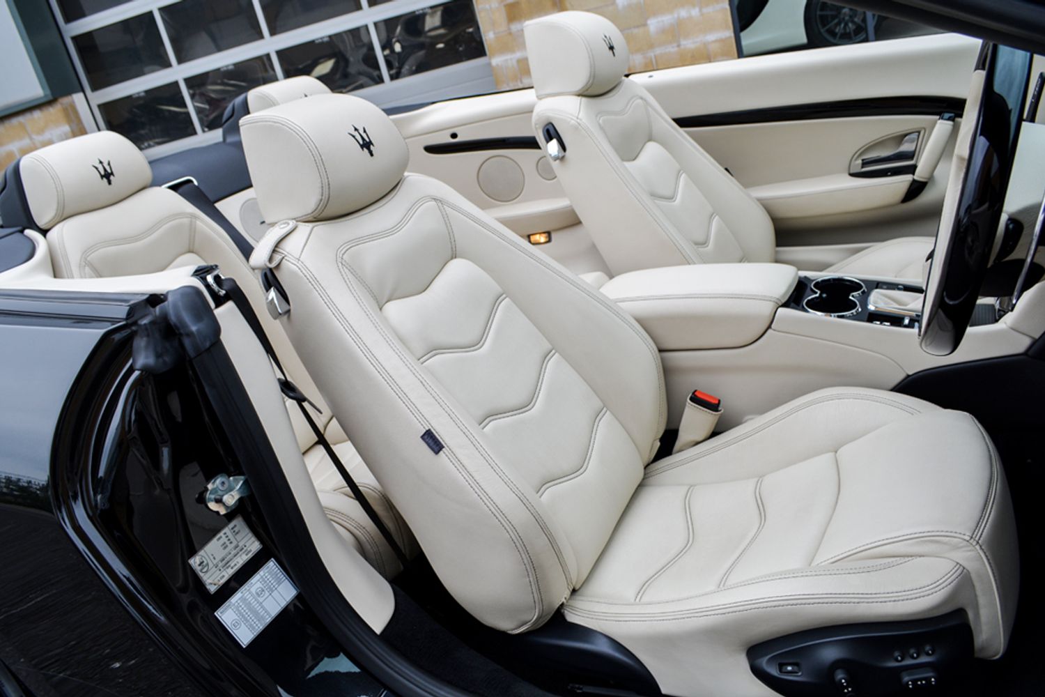 MASERATI GRANCABRIO CONVERTIBLE V8 Sport MC Shift