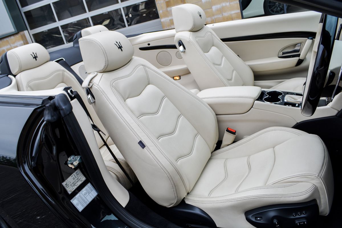 MASERATI GRANCABRIO CONVERTIBLE V8 Sport MC Shift