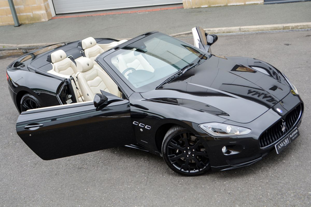MASERATI GRANCABRIO CONVERTIBLE V8 Sport MC Shift