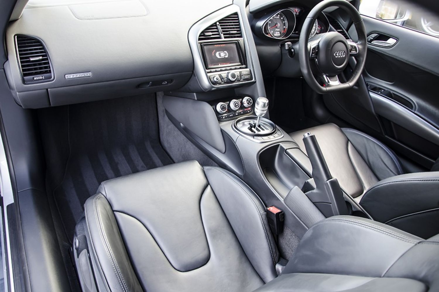 AUDI R8 COUPE 4.2 FSI Quattro