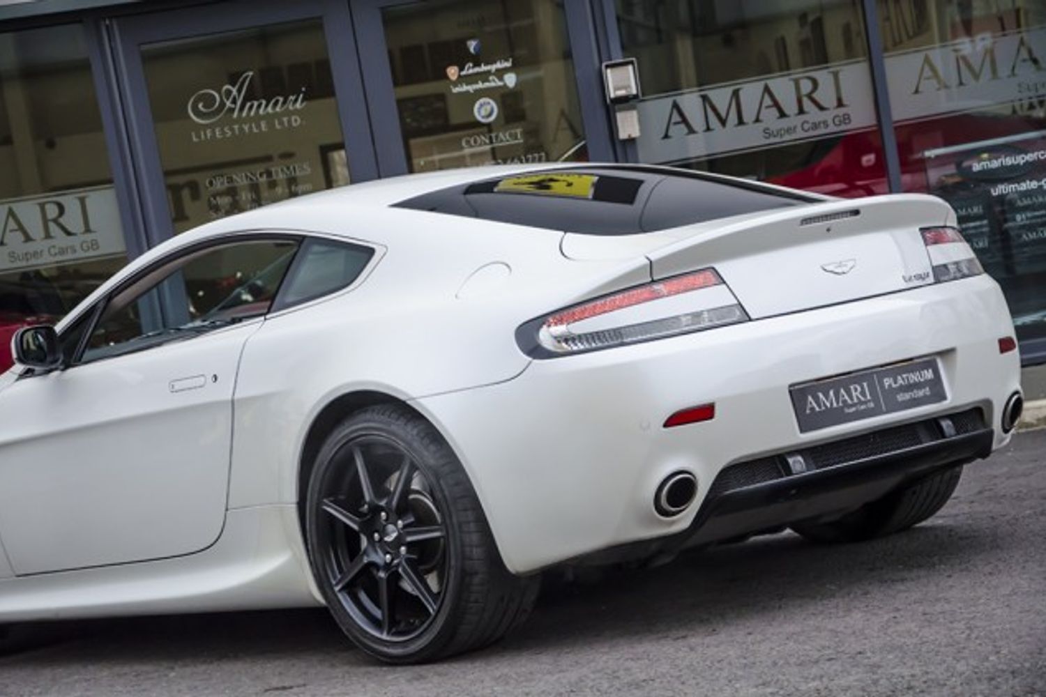 ASTON MARTIN V8 VANTAGE COUPE 2dr Sportshift
