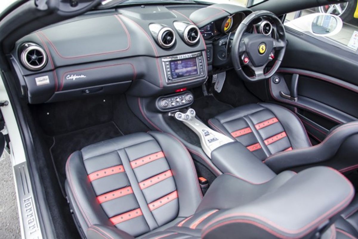 FERRARI CALIFORNIA CONVERTIBLE 2+ F1