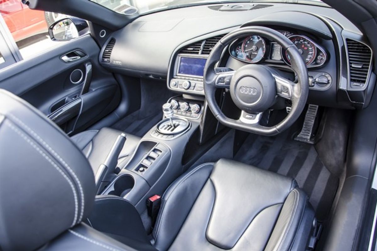 AUDI R8 SPYDER 5.2 FSI Quattro