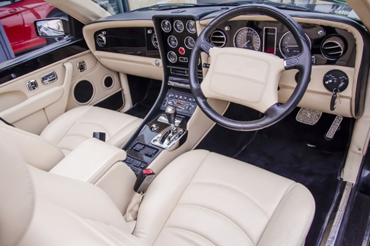 BENTLEY Azure Mulliner Wide Body