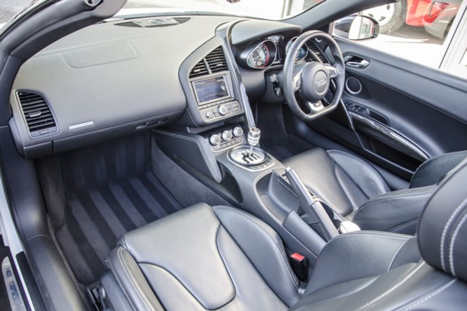 AUDI R8 SPYDER 5.2 FSI Quattro