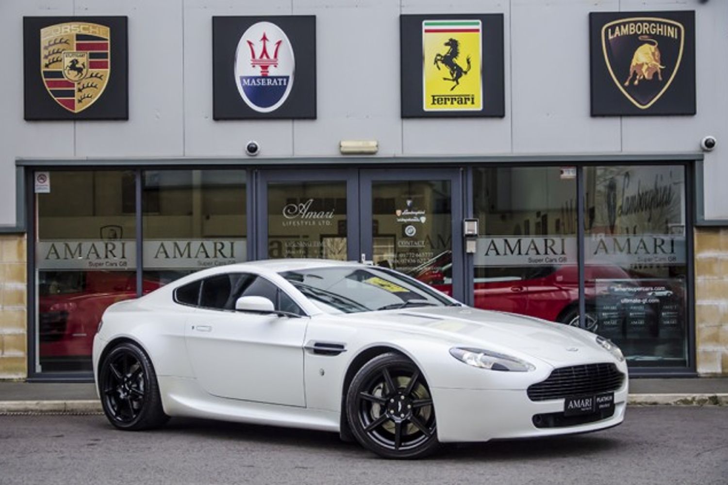 ASTON MARTIN V8 VANTAGE COUPE 2dr Sportshift