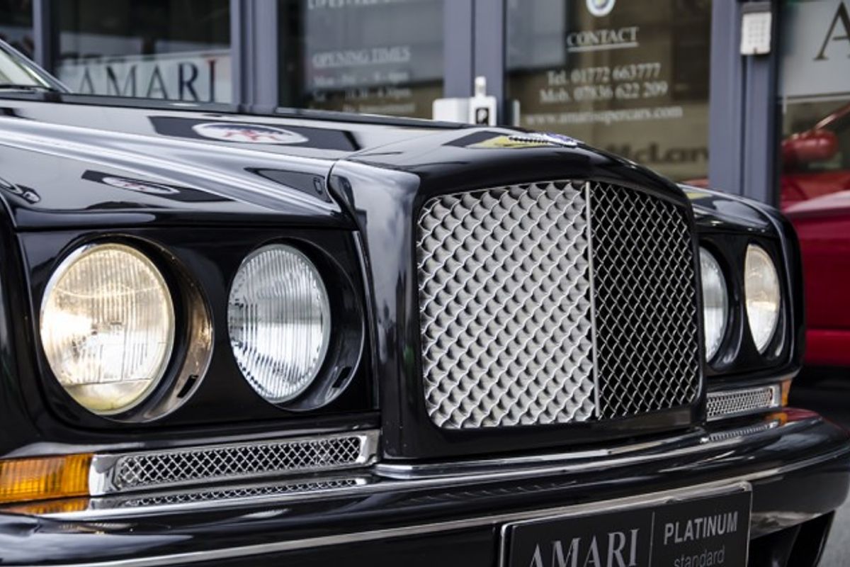 BENTLEY Azure Mulliner Wide Body