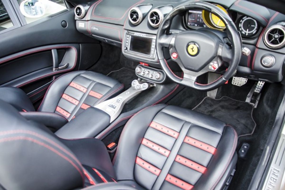 FERRARI CALIFORNIA CONVERTIBLE 2+ F1