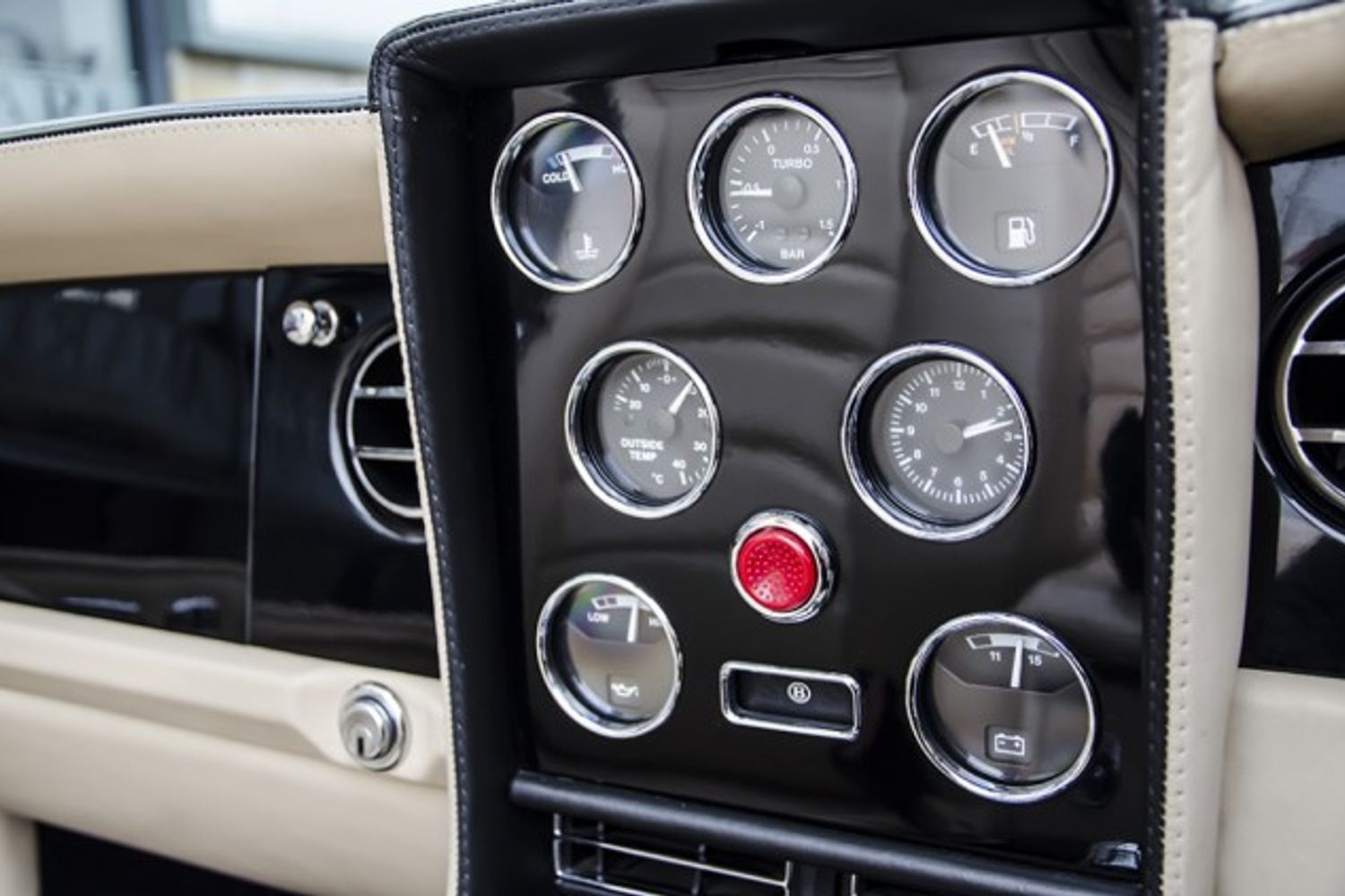 BENTLEY Azure Mulliner Wide Body