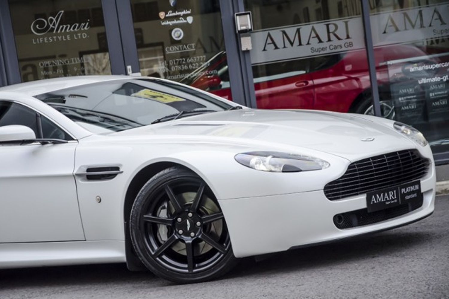 ASTON MARTIN V8 VANTAGE COUPE 2dr Sportshift