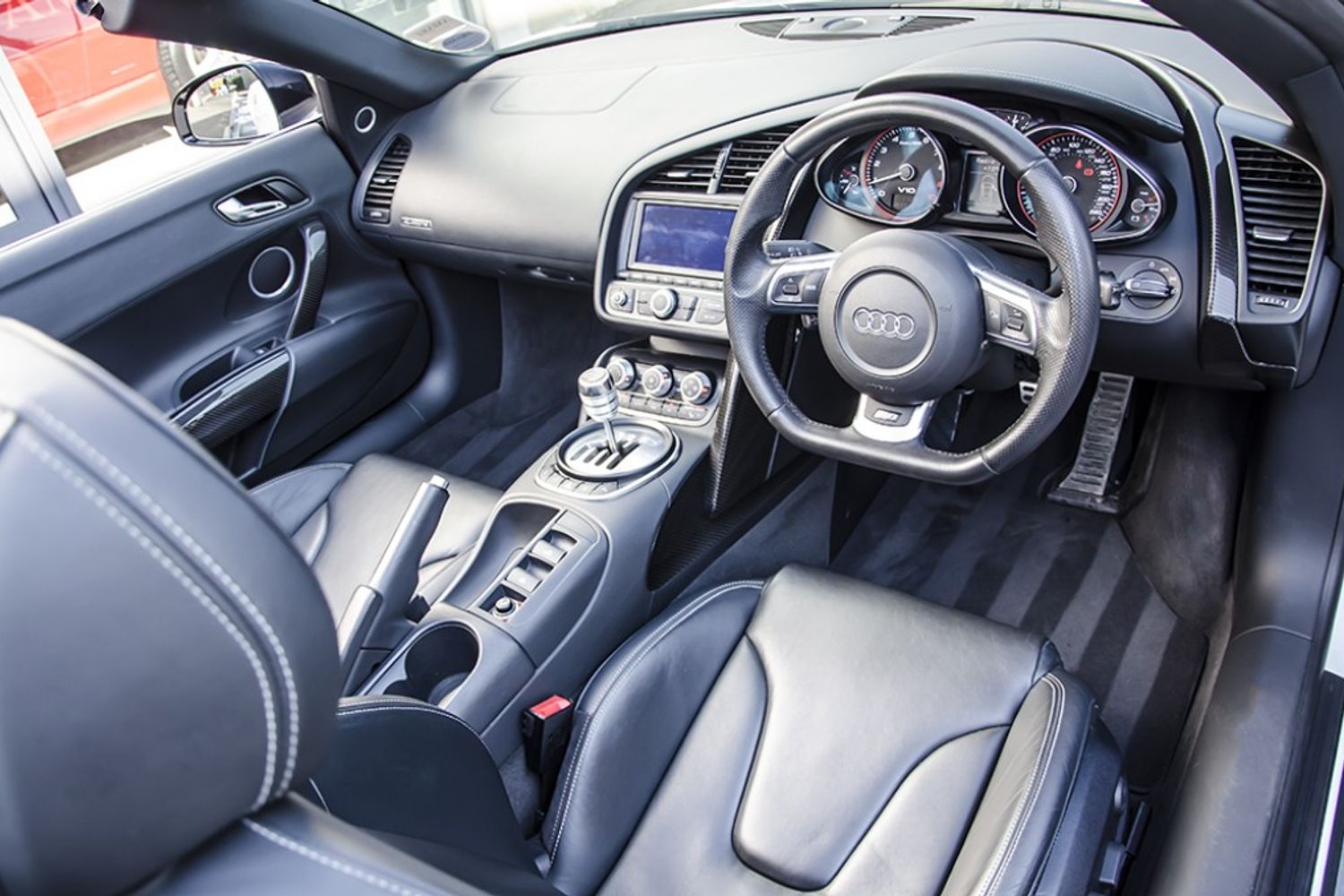 AUDI R8 SPYDER 5.2 FSI Quattro