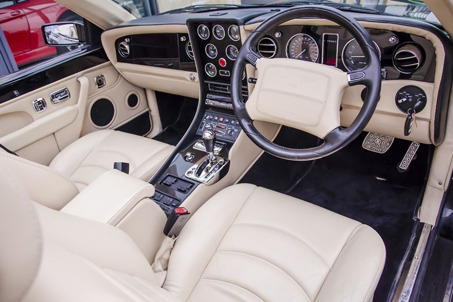 BENTLEY Azure Mulliner Wide Body