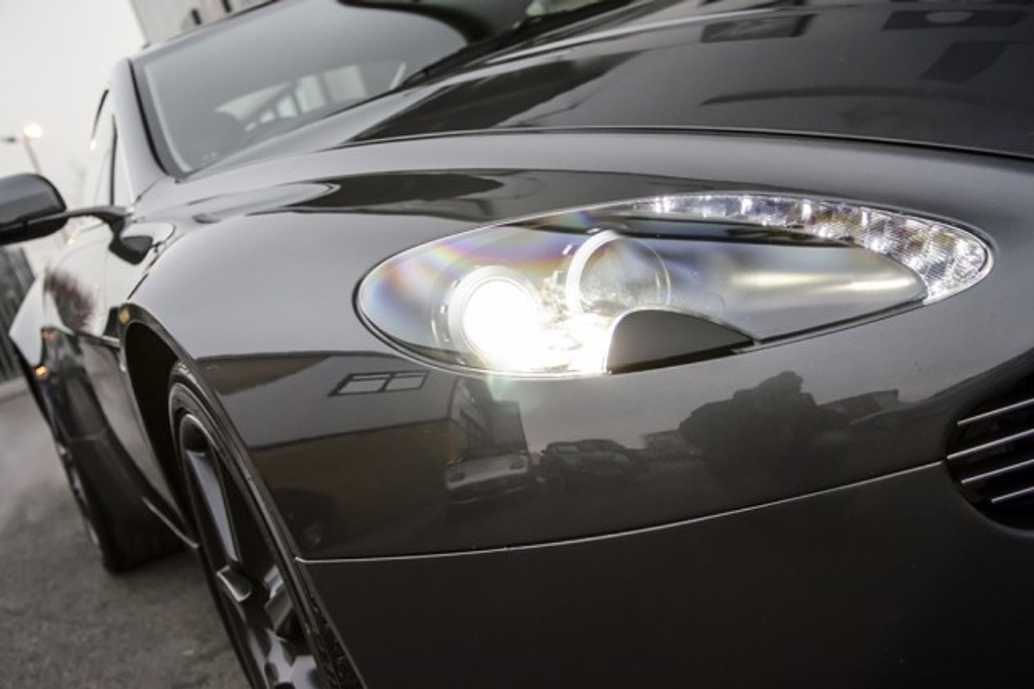 ASTON MARTIN V8 VANTAGE ROADSTER 2dr Sportshift