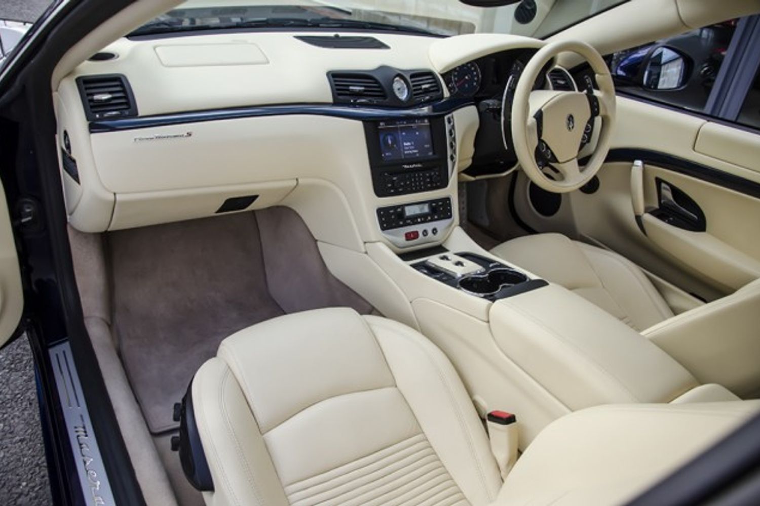 MASERATI GRANTURISMO COUPE V8 S MC Shift