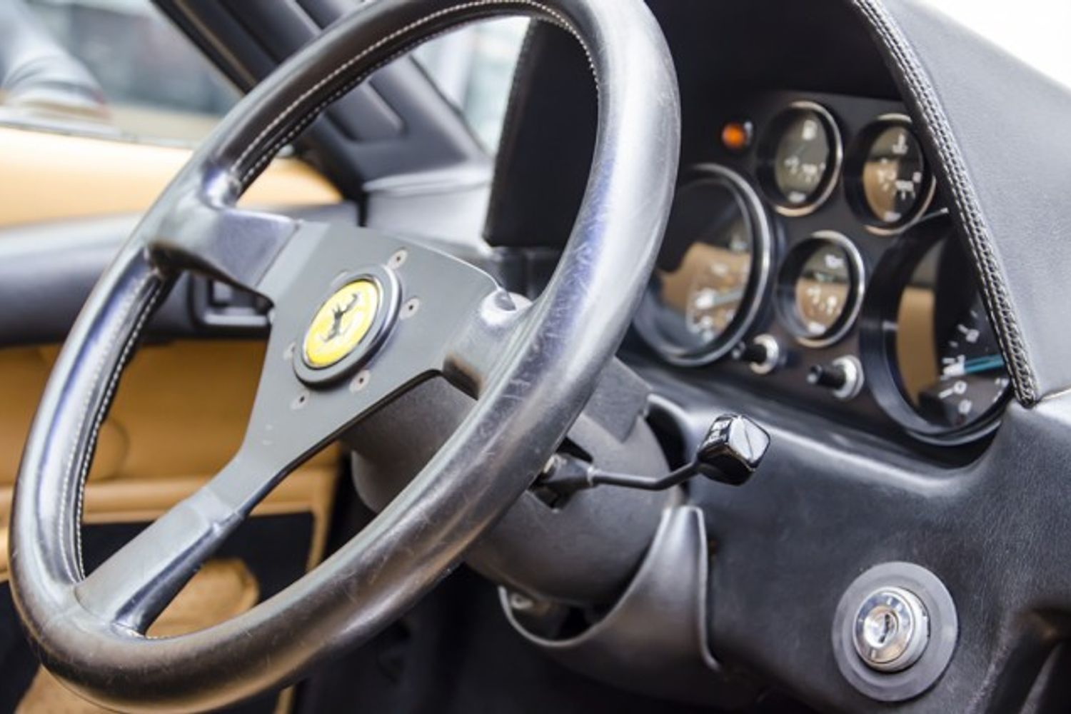 FERRARI 308 COUPE QV