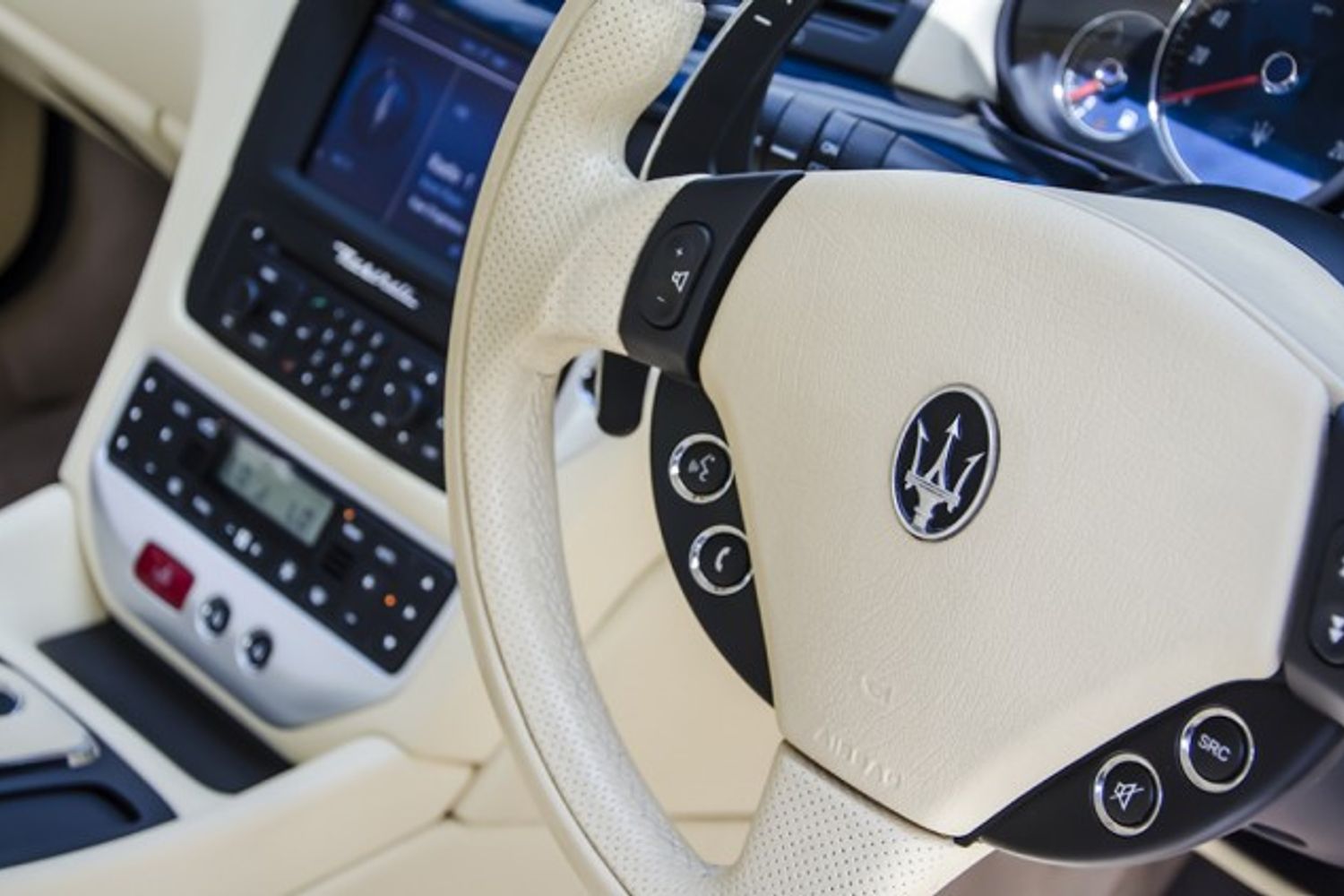 MASERATI GRANTURISMO COUPE V8 S MC Shift