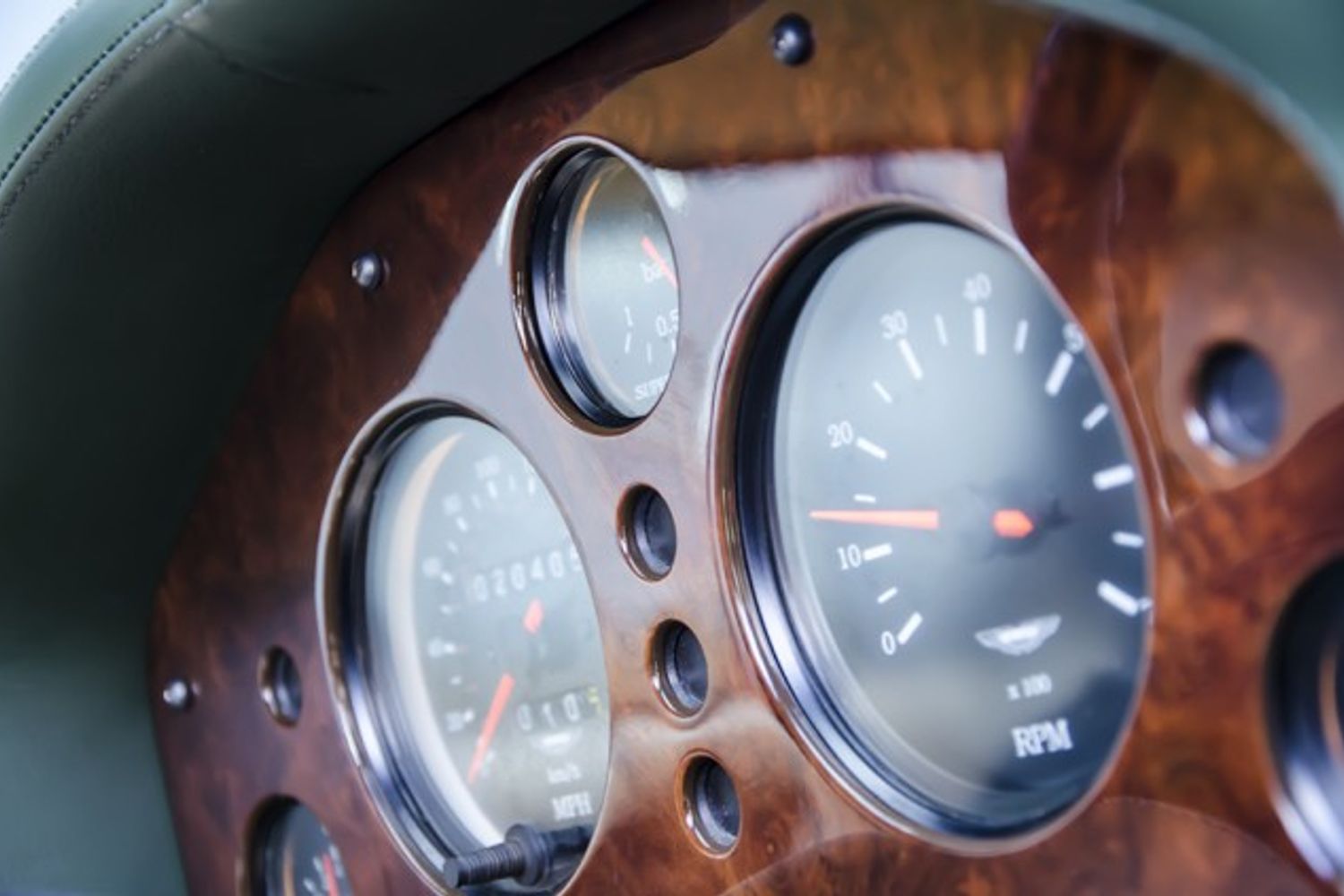 ASTON MARTIN Virage Vantage 550 Supercharged