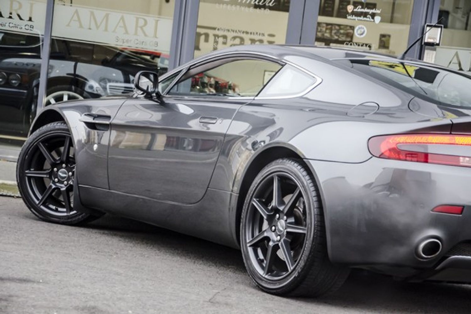 ASTON MARTIN V8 VANTAGE ROADSTER 2dr Sportshift