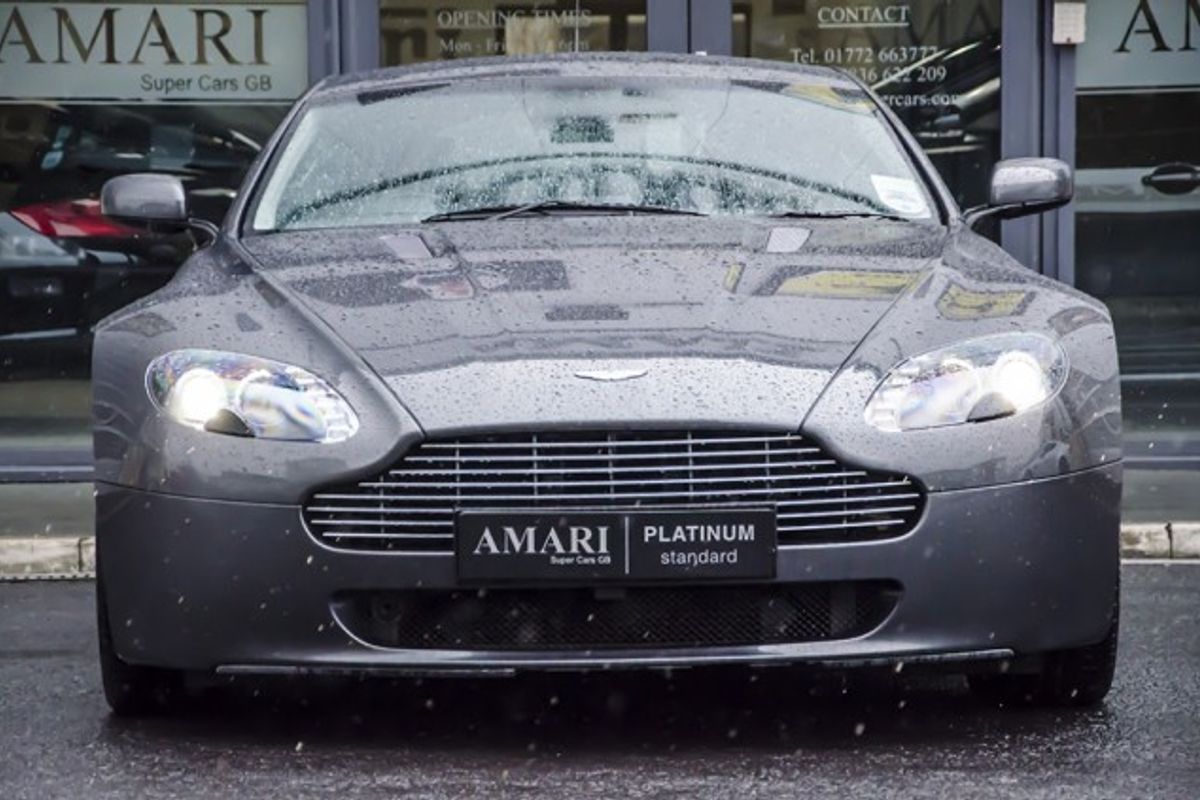 ASTON MARTIN V8 VANTAGE ROADSTER 2dr Sportshift