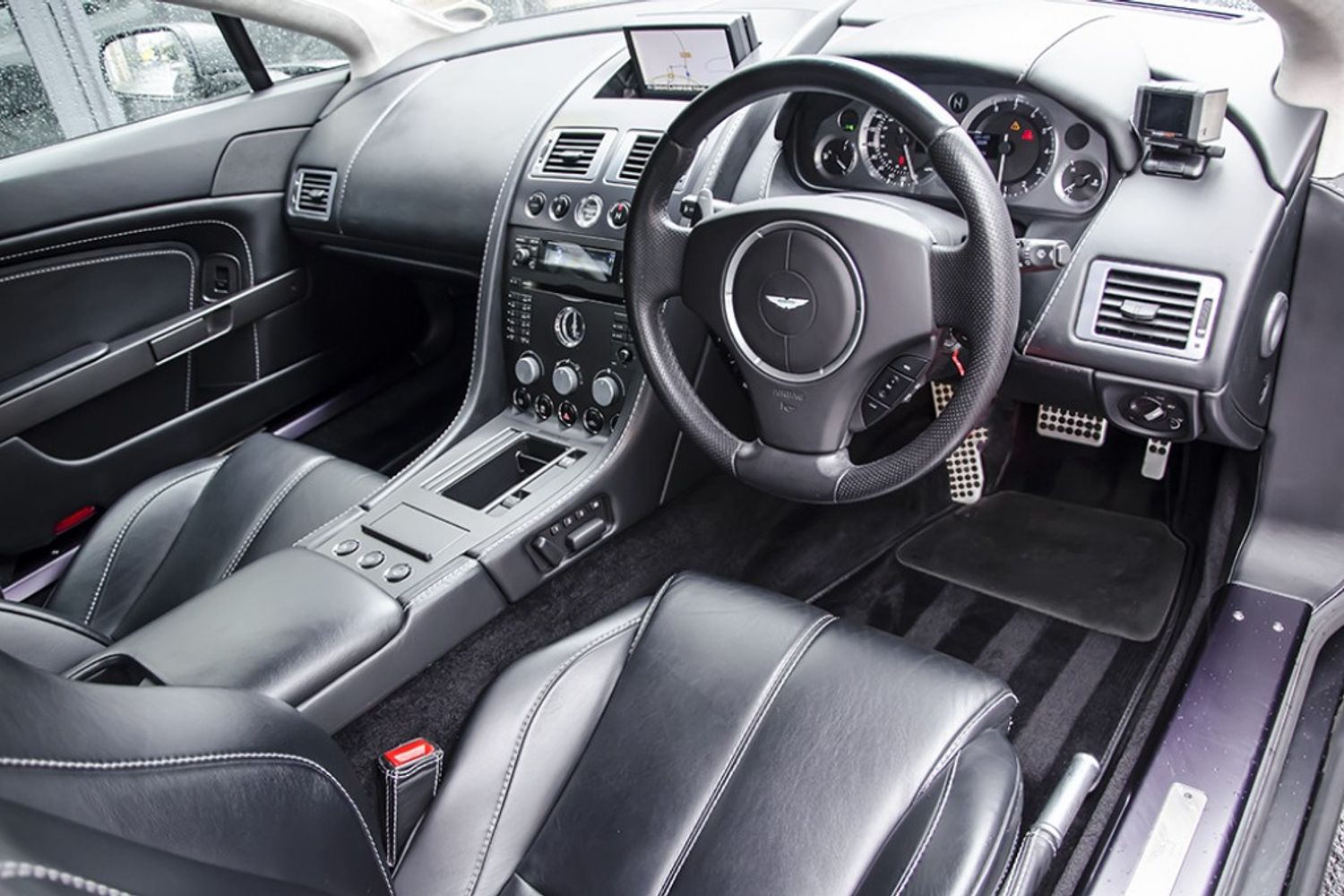 ASTON MARTIN V8 VANTAGE ROADSTER 2dr Sportshift