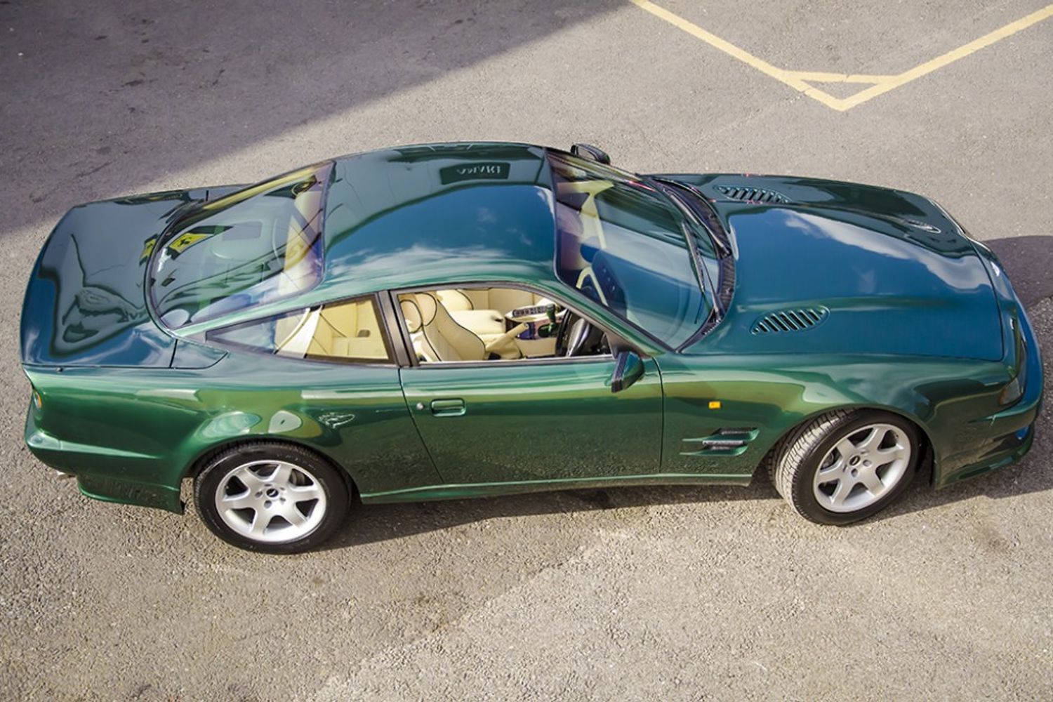 ASTON MARTIN Virage Vantage 550 Supercharged
