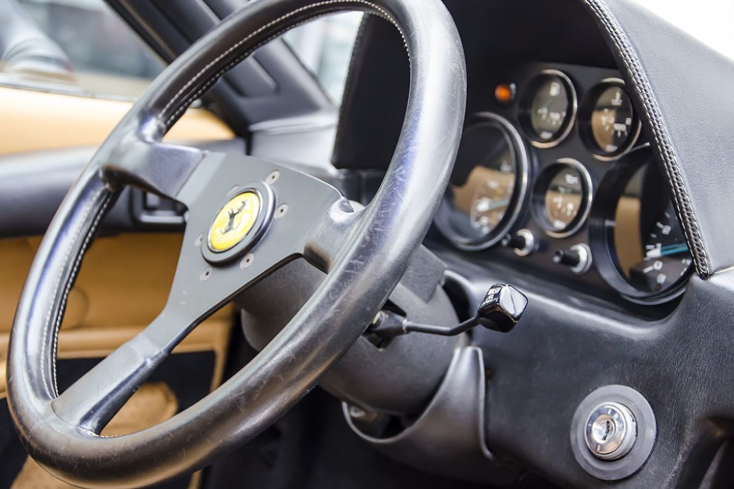 FERRARI 308 COUPE QV