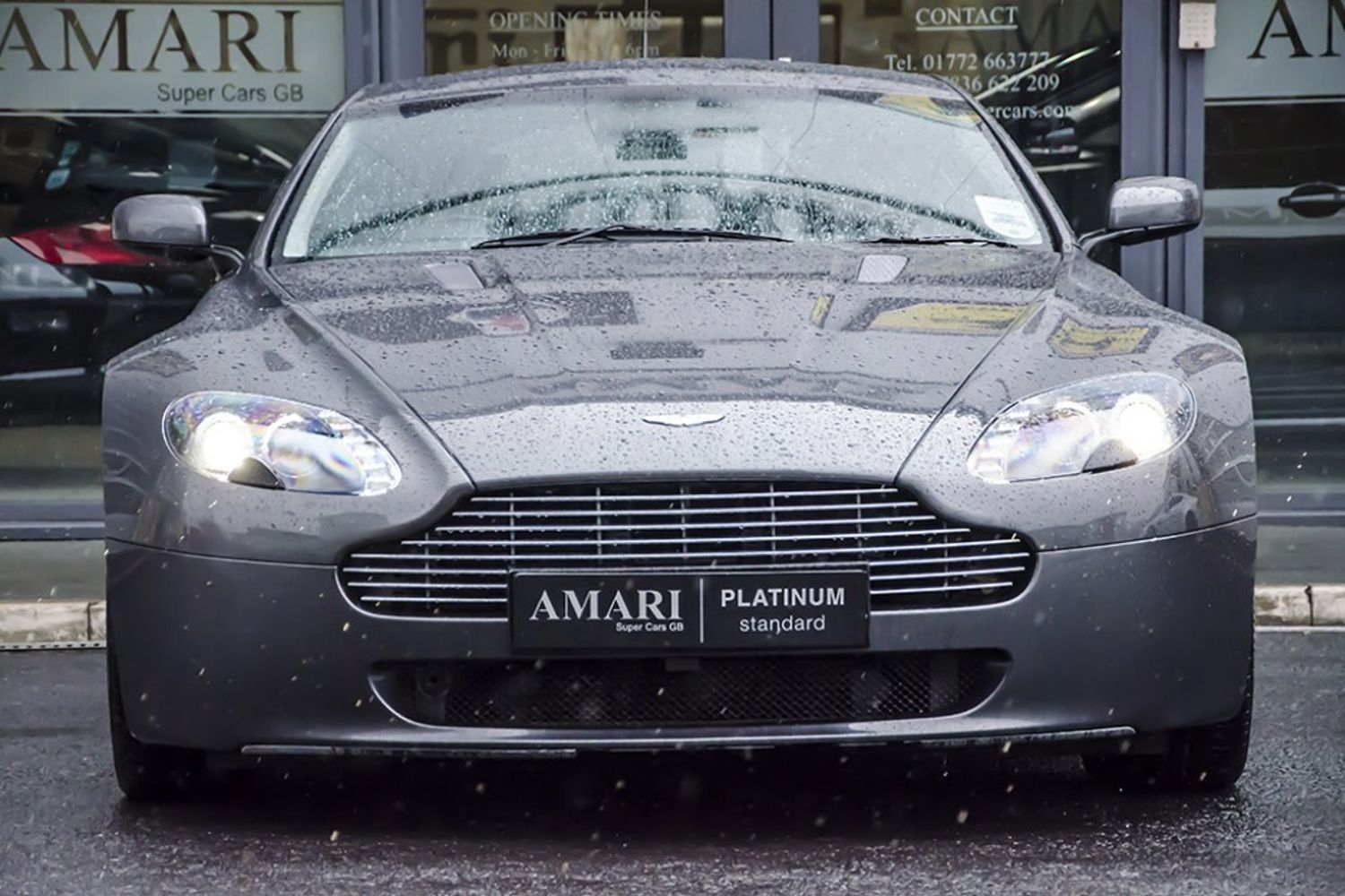 ASTON MARTIN V8 VANTAGE ROADSTER 2dr Sportshift