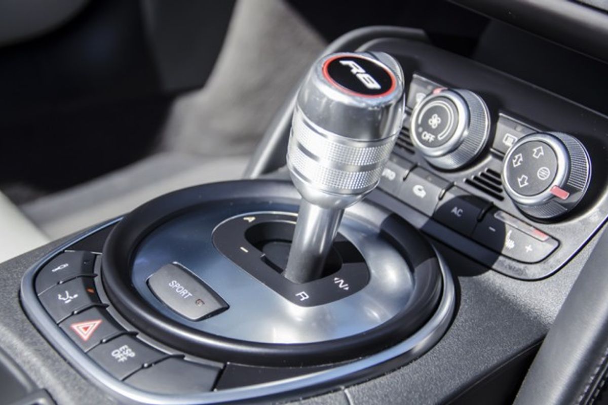 AUDI R8 SPYDER 5.2 FSI Quattro R Tronic