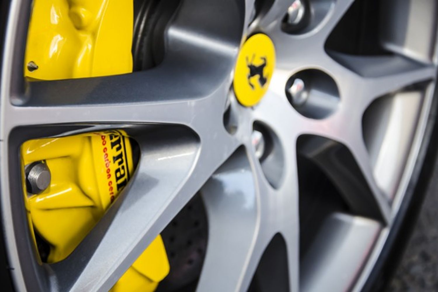 FERRARI CALIFORNIA CONVERTIBLE 2+ F1