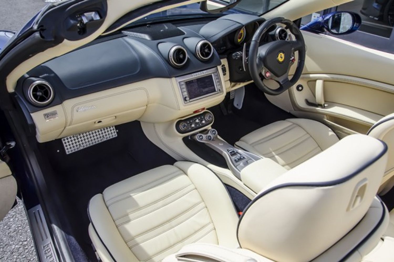 FERRARI CALIFORNIA CONVERTIBLE 2+ F1