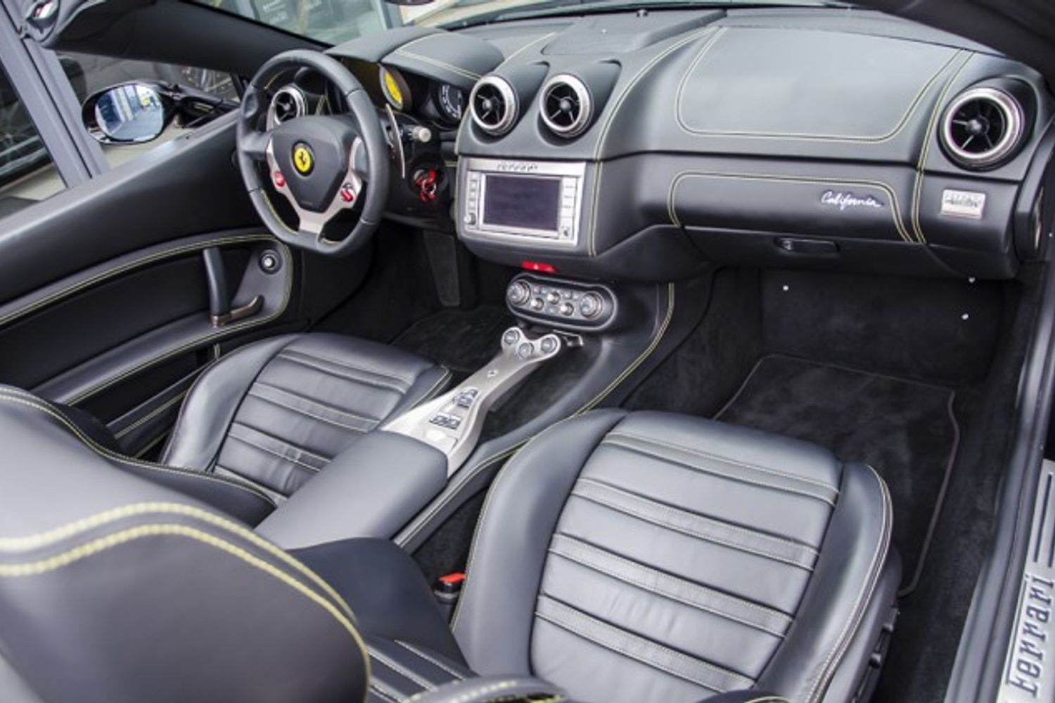 FERRARI CALIFORNIA CONVERTIBLE 2+ F1