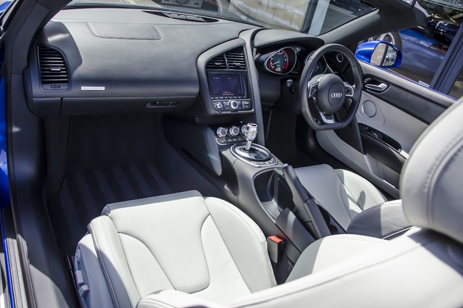 AUDI R8 SPYDER 5.2 FSI Quattro R Tronic