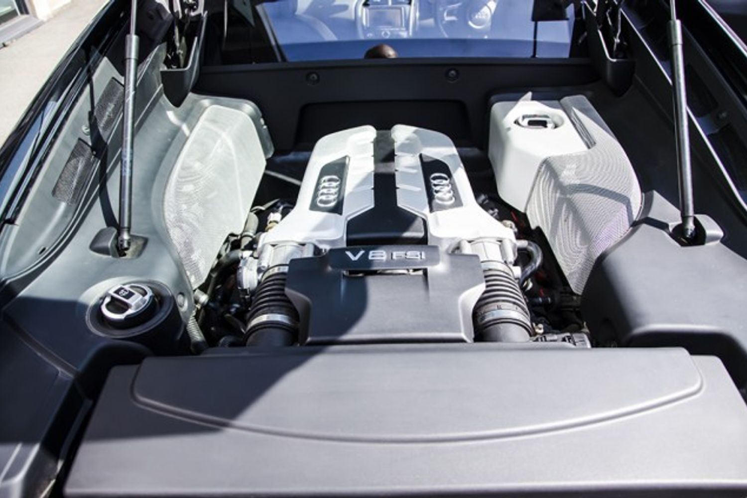 AUDI R8 COUPE 4.2 FSI Quattro R Tronic