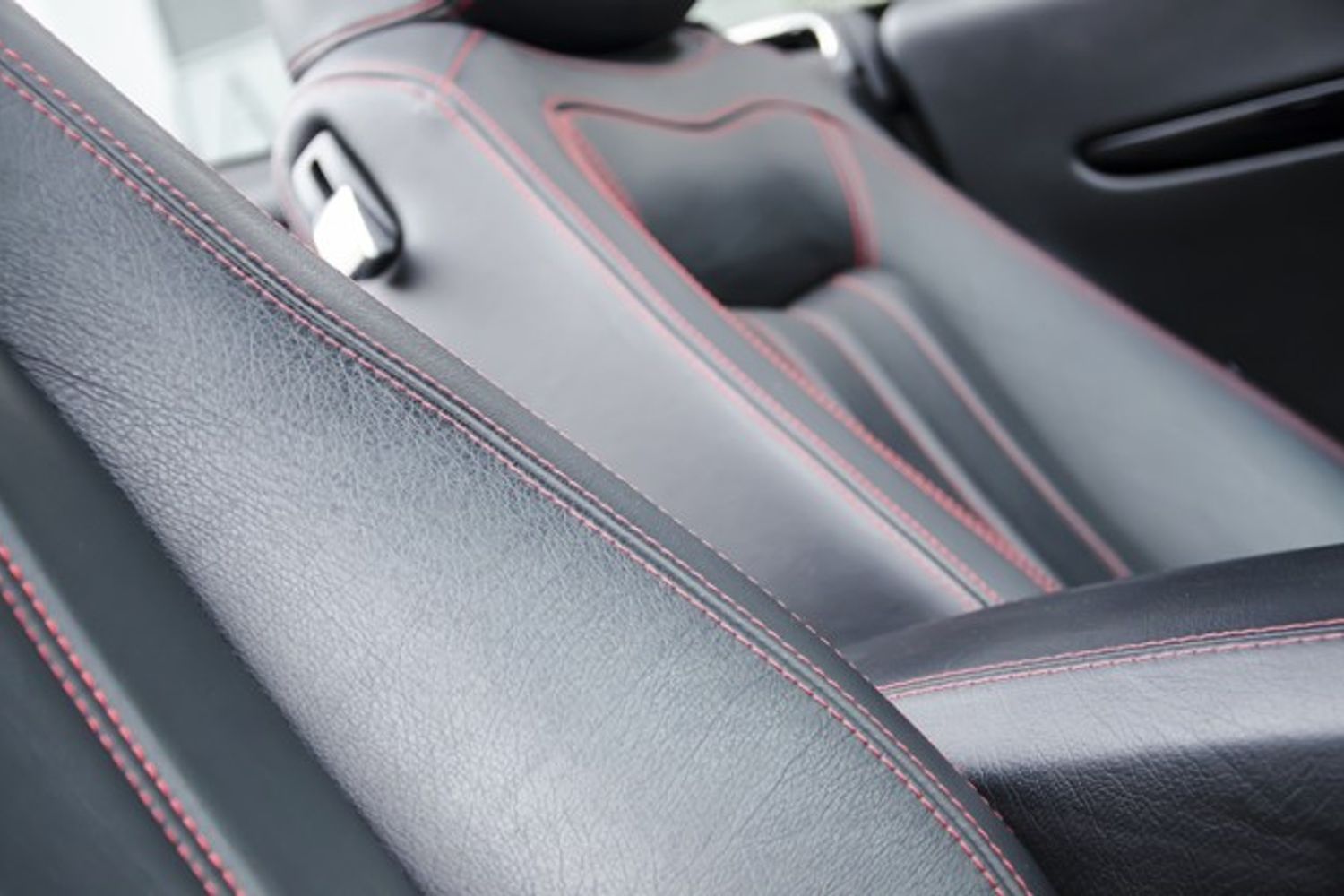 MASERATI GRANCABRIO CONVERTIBLE V8 Auto