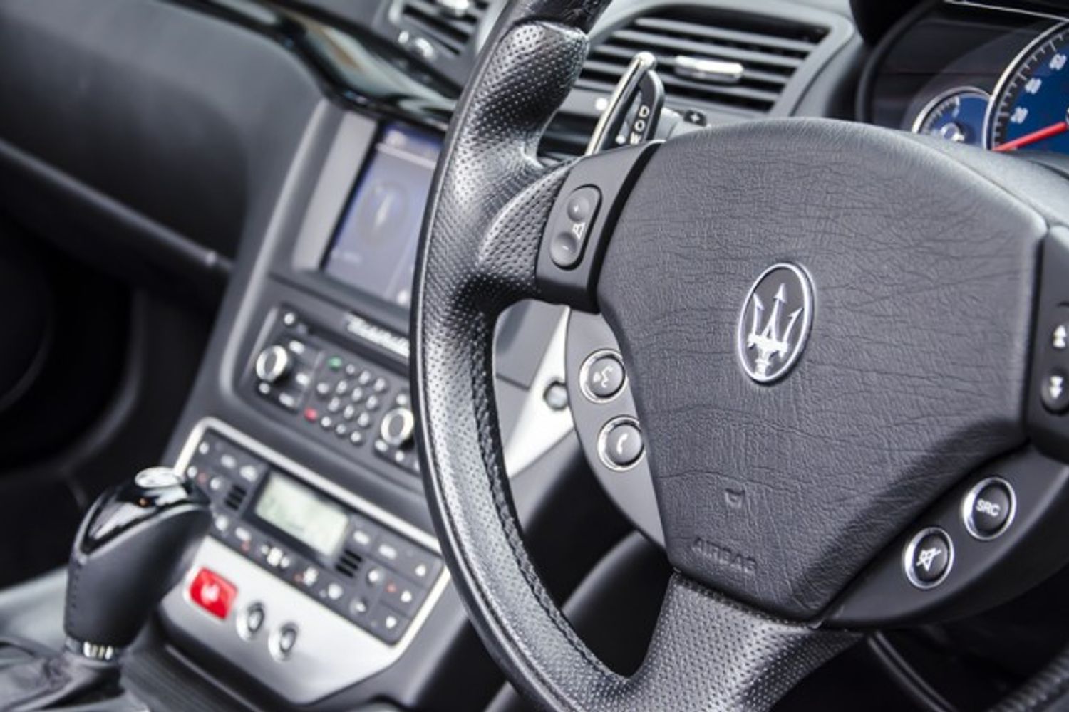 MASERATI GRANCABRIO CONVERTIBLE V8 Auto
