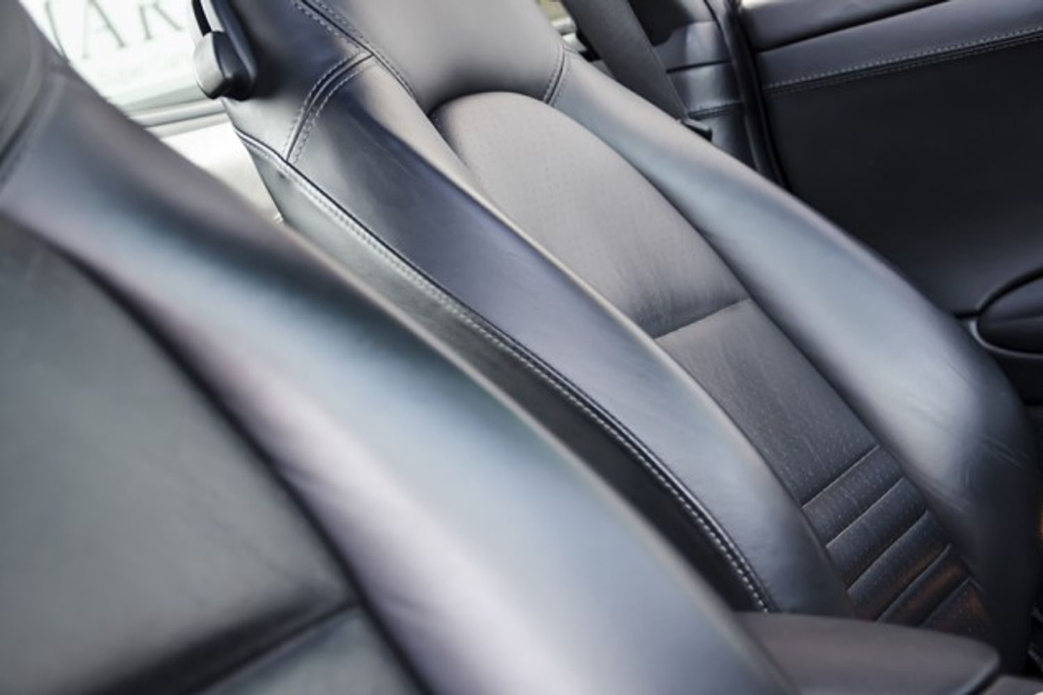 PORSCHE 911 [996] CARRERA 4 COUPE S Tiptronic S