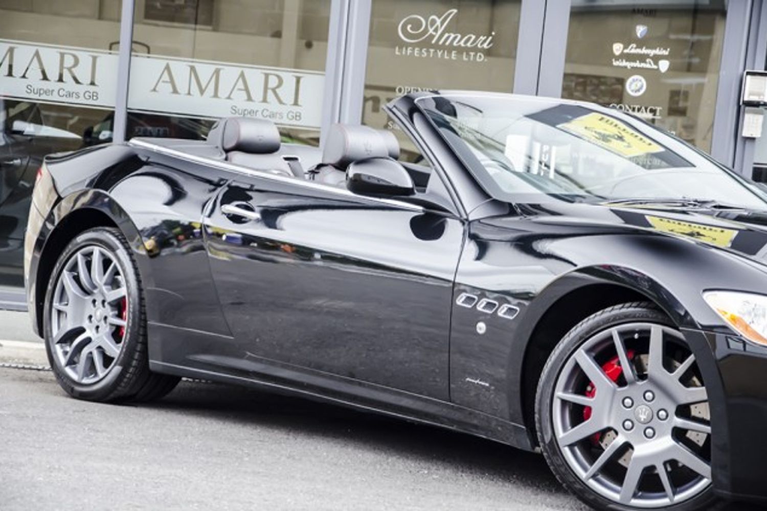 MASERATI GRANCABRIO CONVERTIBLE V8 Auto