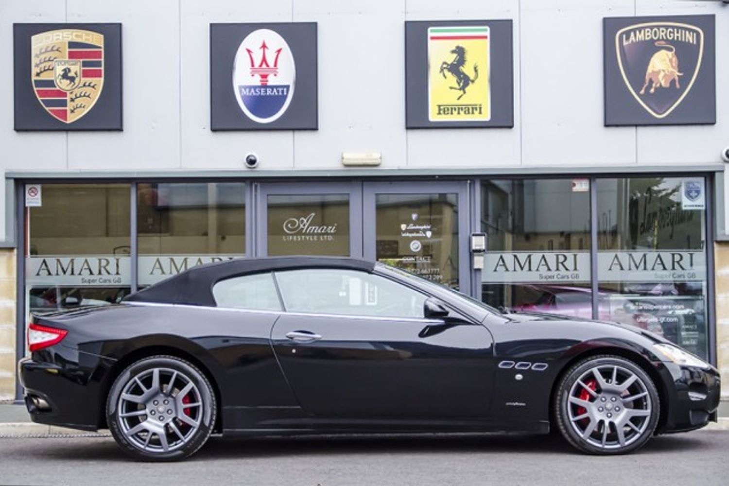 MASERATI GRANCABRIO CONVERTIBLE V8 Auto