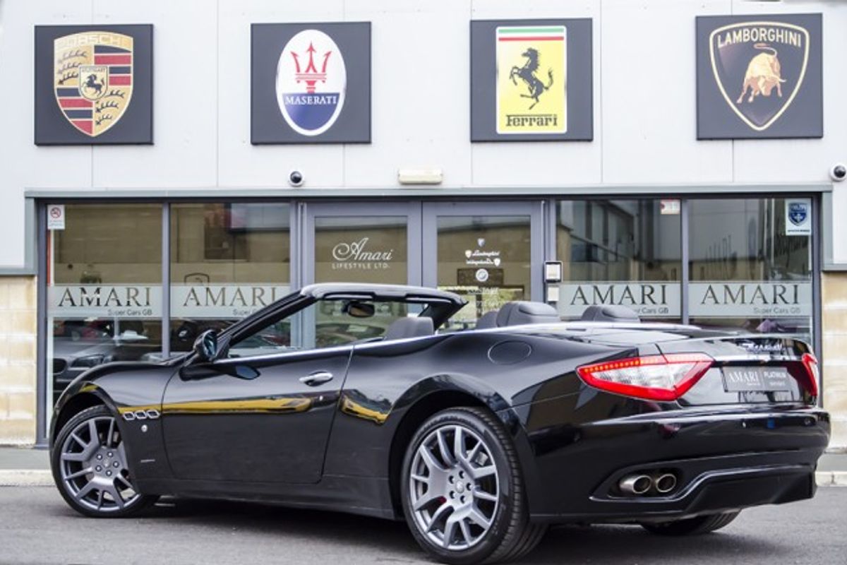 MASERATI GRANCABRIO CONVERTIBLE V8 Auto