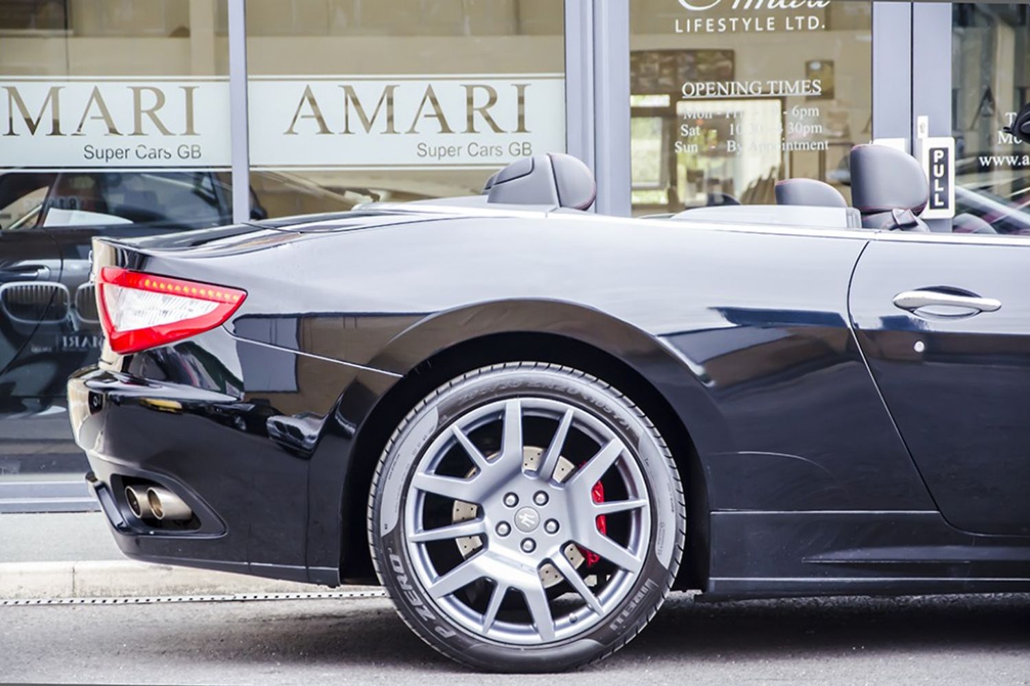 MASERATI GRANCABRIO CONVERTIBLE V8 Auto