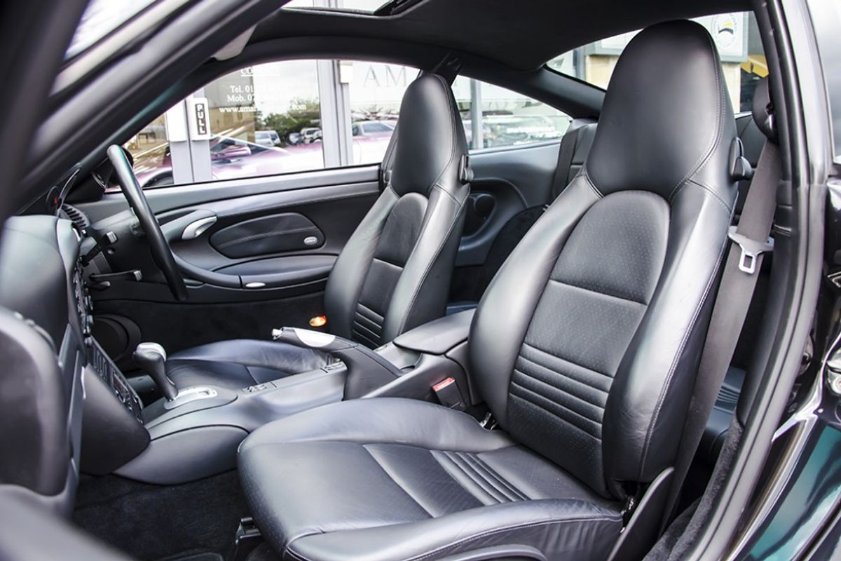 PORSCHE 911 [996] CARRERA 4 COUPE S Tiptronic S