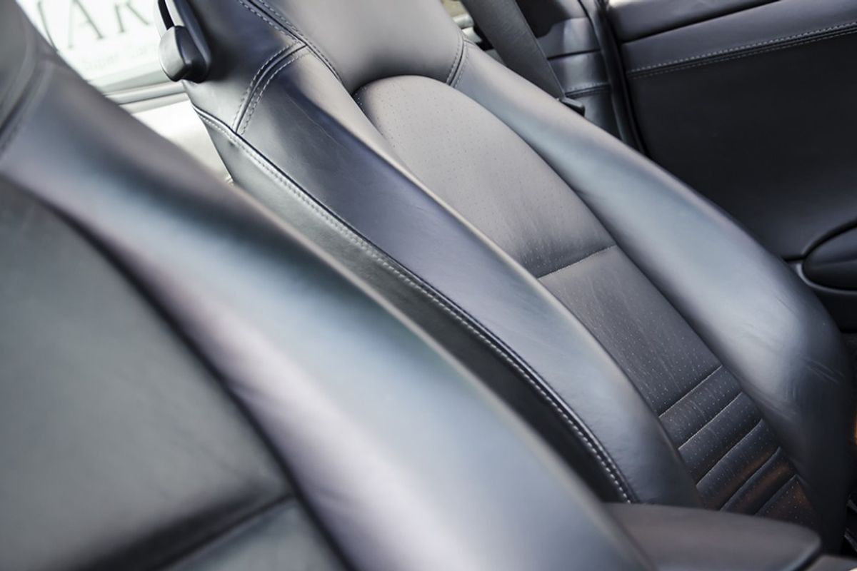 PORSCHE 911 [996] CARRERA 4 COUPE S Tiptronic S