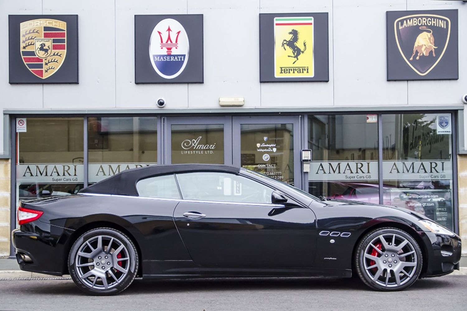 MASERATI GRANCABRIO CONVERTIBLE V8 Auto